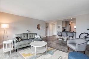 Unit "05" living and dining room